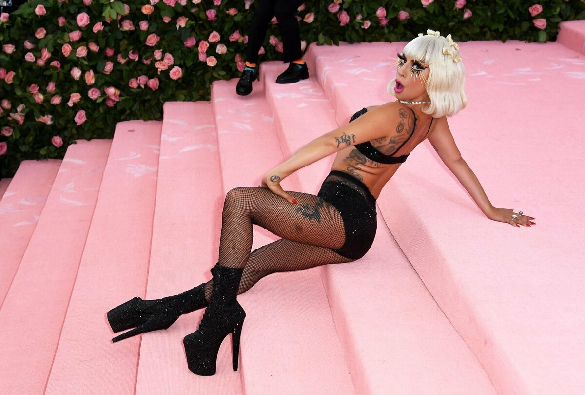 Леди Гага – 154 см